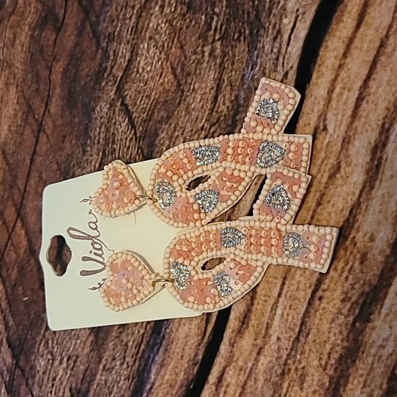 Pink Breast Cancer Ribbon Seed Bead Earrings - Picture 4 of 8